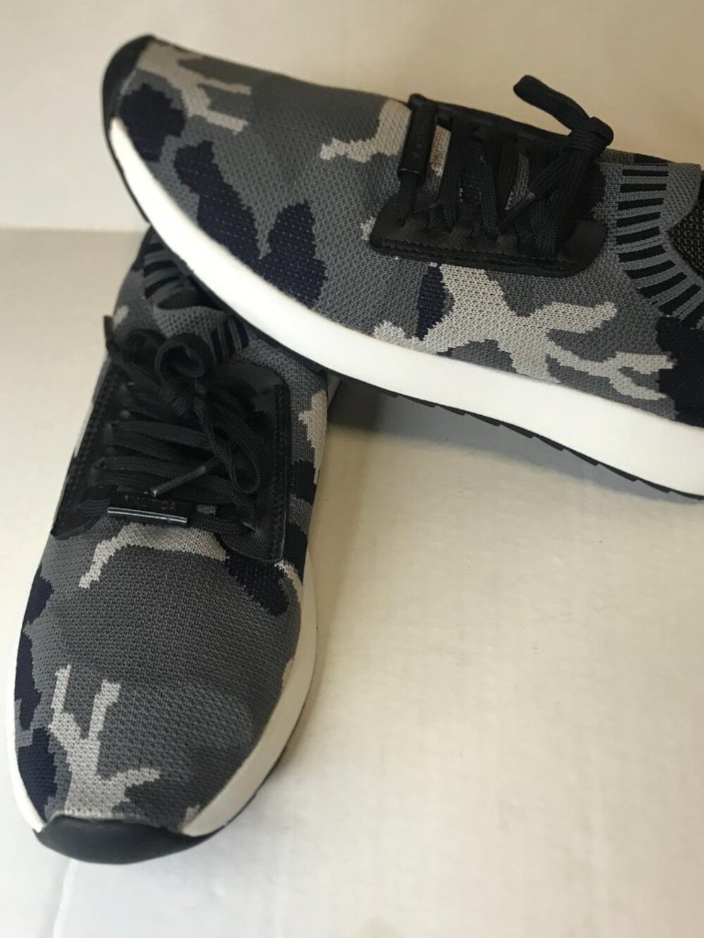 Nautica Zylar Woven Slip On Sneakers Women’s 9.5 Gray Black Comfort Walking Shoe